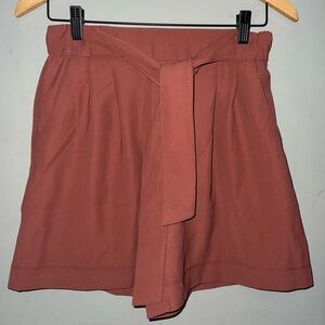 Lululemon Noir Short 5.5” Rustic Clay Size 6